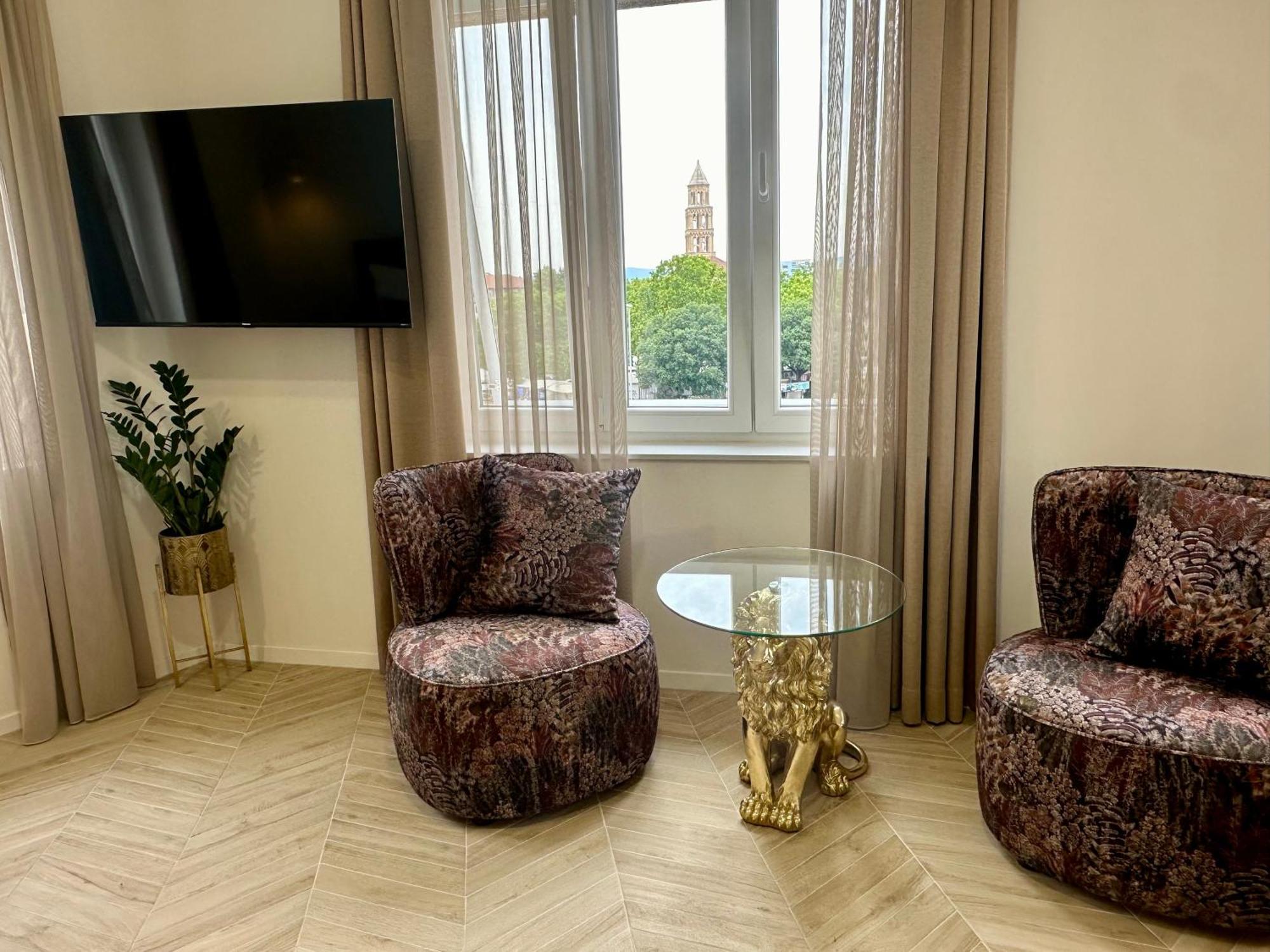 Mariani Luxury Rooms In Center Split Extérieur photo