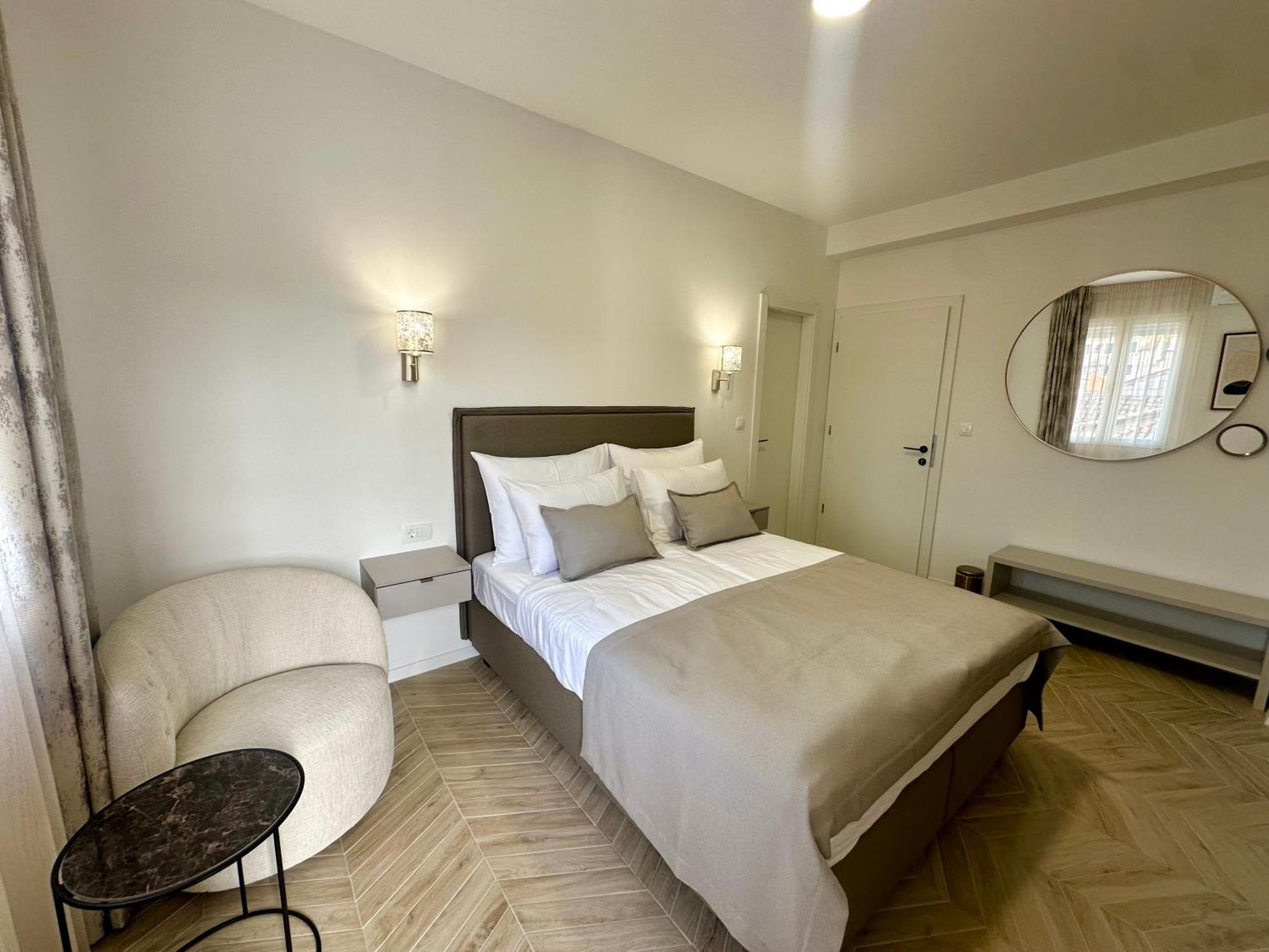 Mariani Luxury Rooms In Center Split Extérieur photo