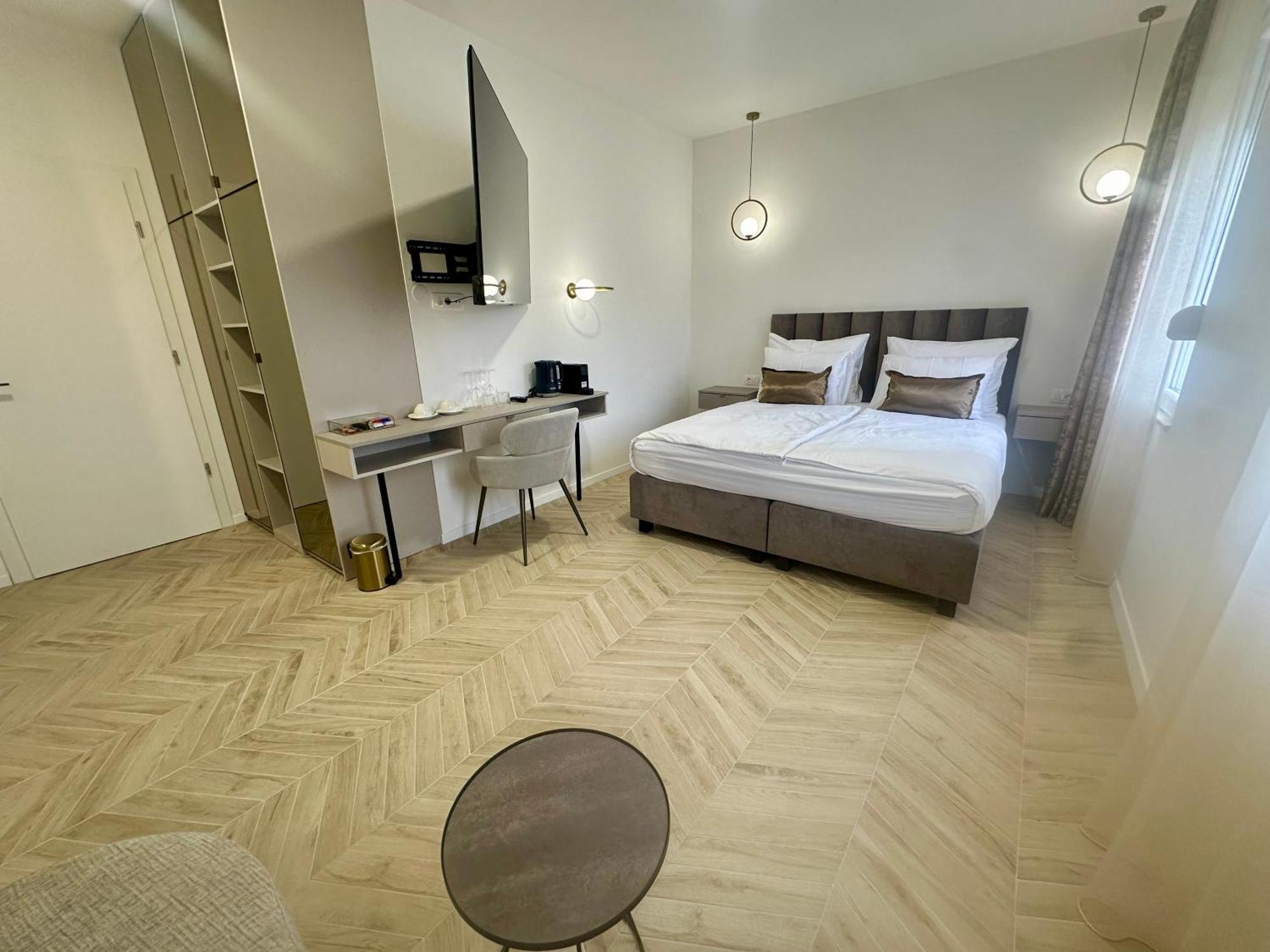Mariani Luxury Rooms In Center Split Extérieur photo