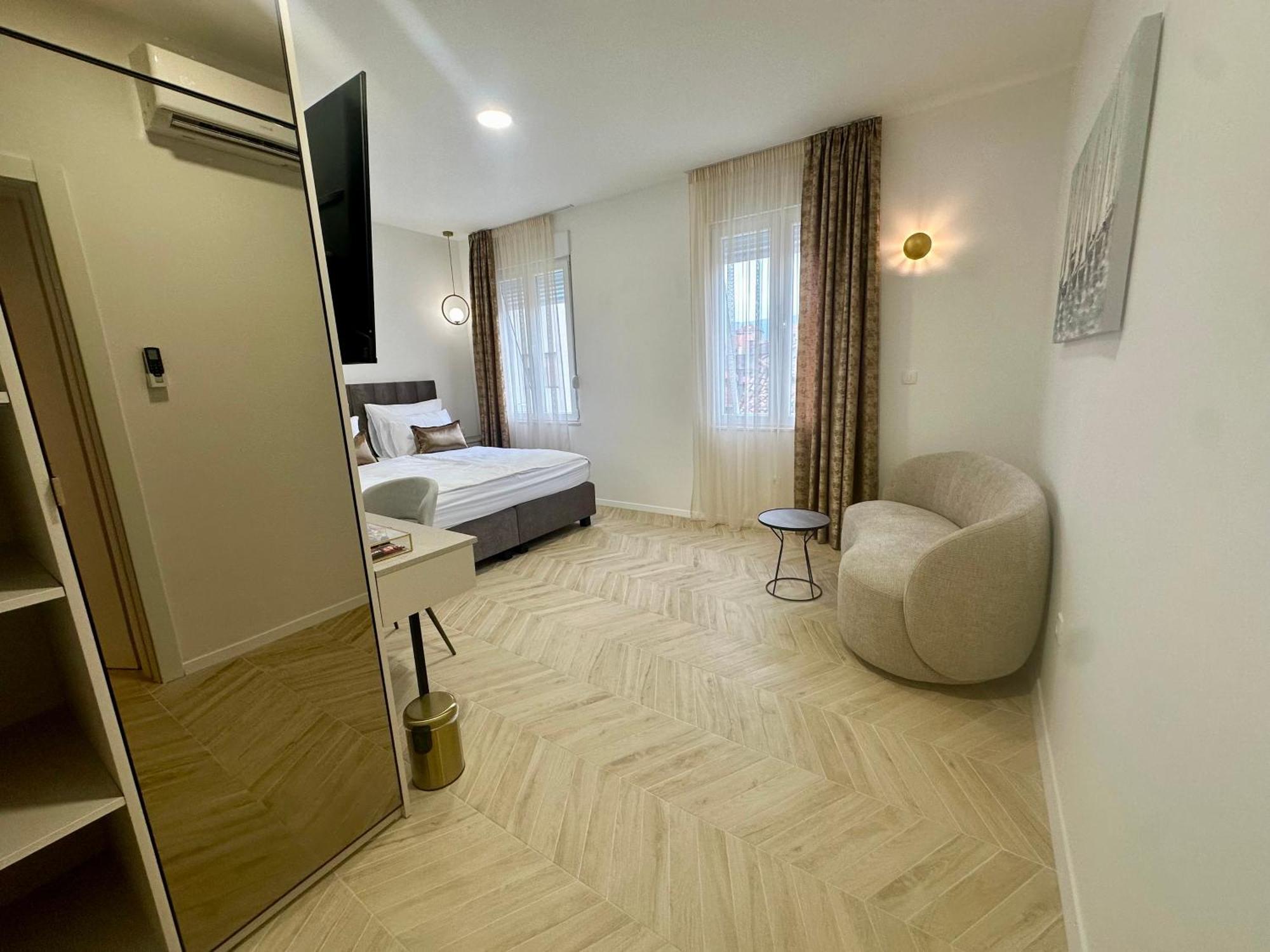 Mariani Luxury Rooms In Center Split Extérieur photo