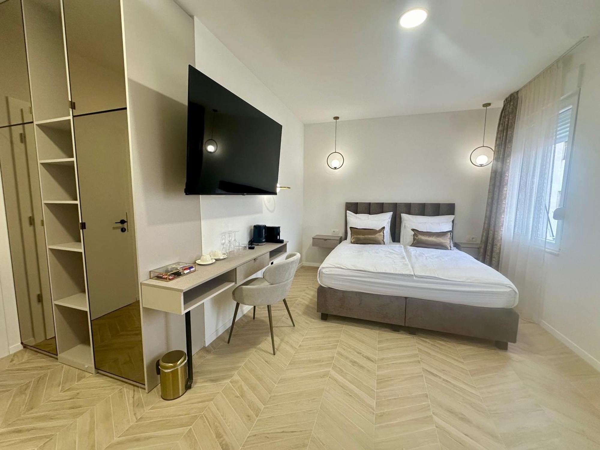 Mariani Luxury Rooms In Center Split Extérieur photo