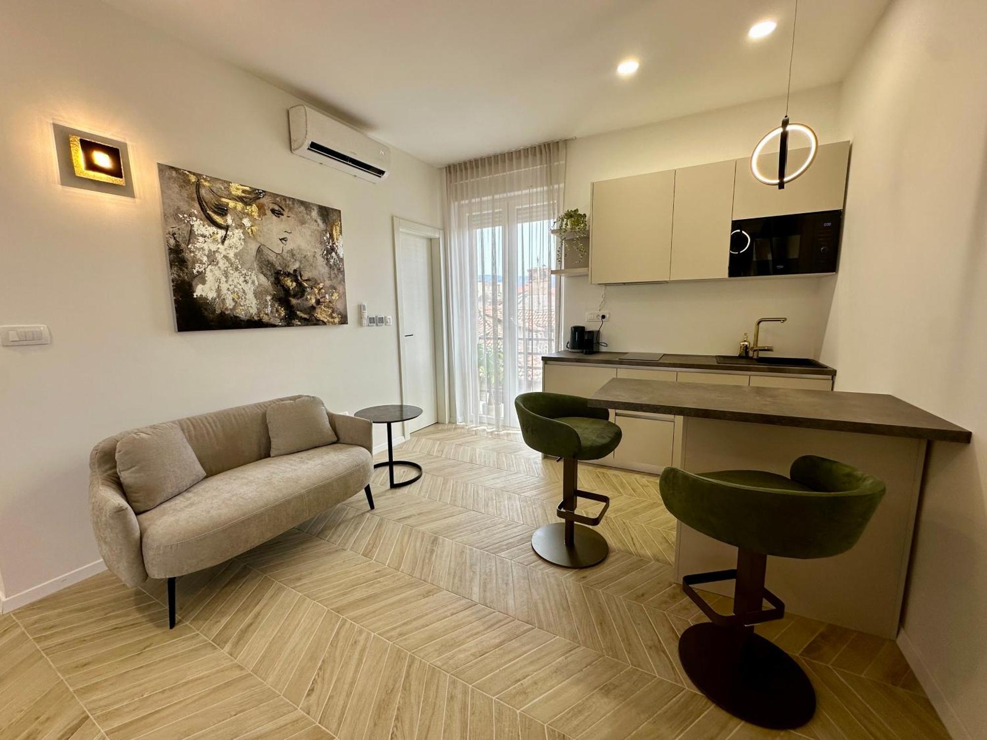 Mariani Luxury Rooms In Center Split Extérieur photo